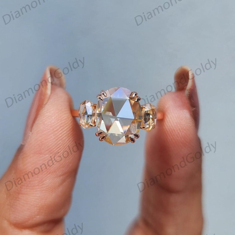 2,60 karaat champagnekleurige roosgeslepen ovale moissanite verlovingsring met clusterstenen, bruidsbelofte, trouwring met platte slijping en meerdere stenen, jubileumcadeau afbeelding 1