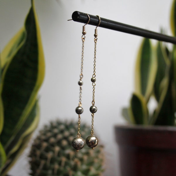 Boucles d'oreilles pendantes cascade dorées, upcyclées