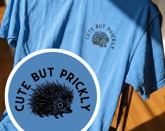 Camiseta con ilustración de erizo / Camiseta con estampado de travesuras en el bosque
