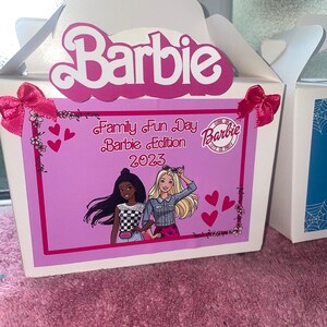 Muñecas 1:6 .Barbie. Conjunto cajas y bolsas de regalo . LV