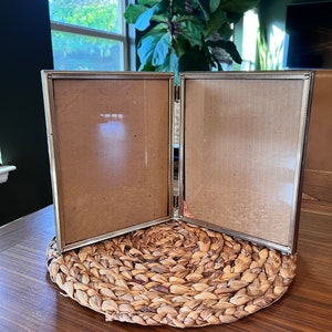 Mosiężna rama podwójna na obraz Vintage 8” x 10” - składana na dwa obrazy z mosiądzu