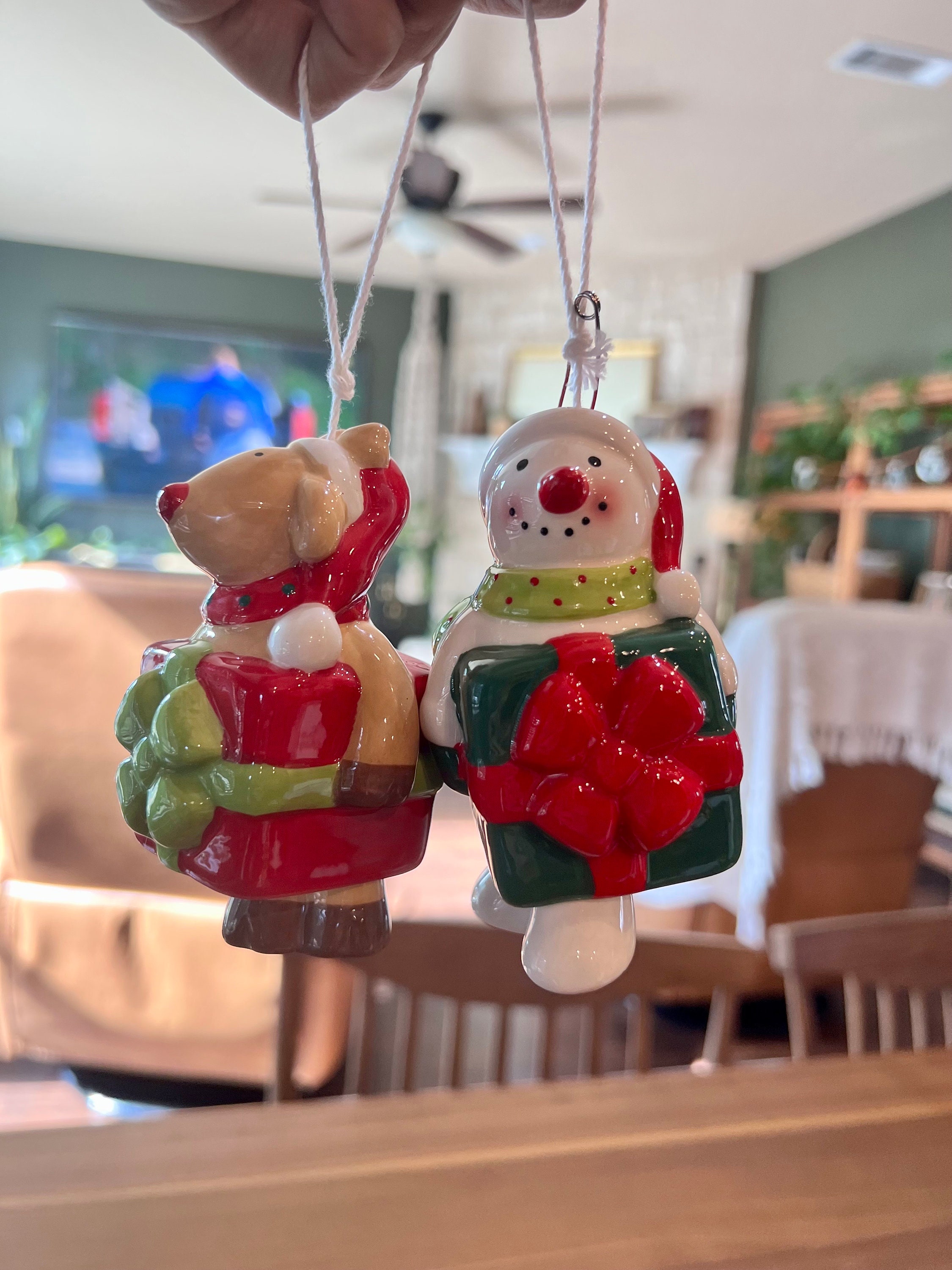 2個入り セラミック クリスマス ホリデー ハンギングベル スノーマンと