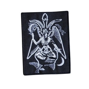La Bibbia Satanica Anton LaVey Libro rilegato in pelle di capra Occulto e  satanismo. -  Italia