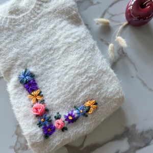 Hand embroidered children/baby sweater image 2