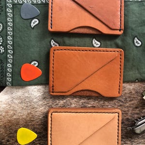 Cartera de cuero pequeña - Piel flor - Carteras con bolsillo frontal - Tres variantes