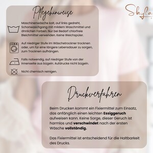 K&ouml;nnte beinhalten: Pflegehinweise und Druckinformationen f&uuml;r ein Produkt. Die Anweisungen umfassen Waschen, Trocknen und B&uuml;geln. Die Druckinformationen erkl&auml;ren, dass beim Druck ein Fixiermittel verwendet wird, das einen leichten Essiggeruch haben kann, der nach dem ersten Waschen verschwindet.