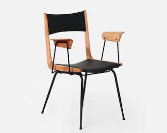 Boomerang Chair, Attributed to Carlo De Carli, 1950s - Italian Design, Wooden Armrests, New Upholstery
