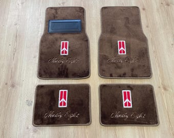 Juego de 4 alfombrillas marrones para Oldsmobile Ninety Eight (1970-1989)