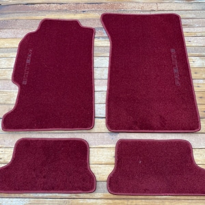 Passend für BMW Prelude - 5th Gen (1997 bis 2001) 2DR Maroon Fußmatten Teppich mit Löffel