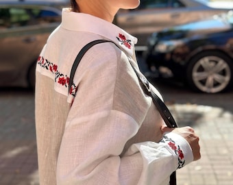 Handgjord Vyshyvanka broderad linneblus – Modern etnisk skjorta, bohemisk chic, puffärmar, folklig stil, rent linne