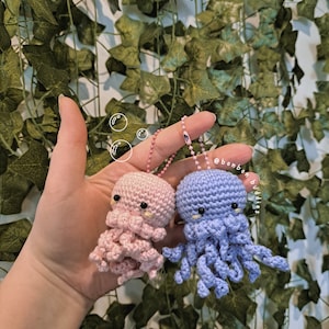 Jellyfish Keychain Amigurumi