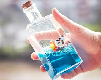 Thousand Sunny Ship in a Bottle – One Piece Anime Desk Decor | Pirate Fidget Toy Gift for Anime Fans | Unique Otaku Collectible