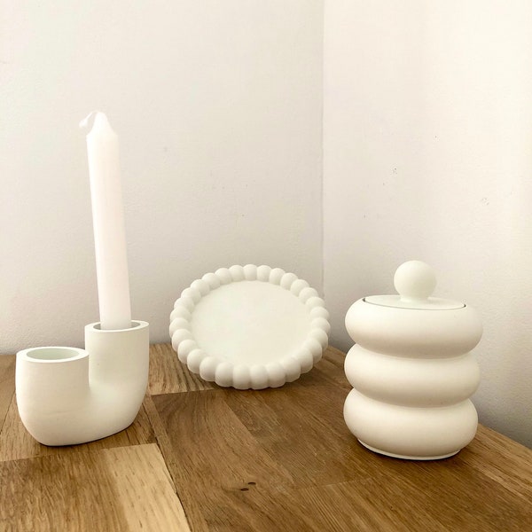 Ensemble d’objets de décoration fait main couleur blanc