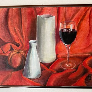 Natureza morta em pintura a óleo vermelha, copo de vinho tinto e maçã com vaso e vela, arte original, arte realista, presente, decoração de casa