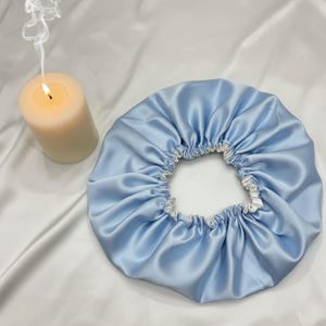 Complete skincare routine: double silk and satin sleeping cap. Relaxing effect, luxury night mask, pure beige silk + pure blue satin.