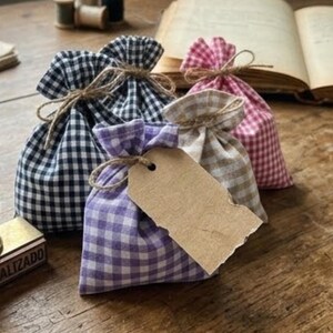 Sac cadeau réutilisable en tissu – Emballage cadeau écologique, pochette à cordon faite main, emballage cadeau durable – 12 × 15 cm