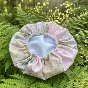 Gift for a friend up to 20 — Women's party look — Pink satin patchwork beanie — Bedroom beanie idea | Satin Lined Patchwork Bonnet for sleep