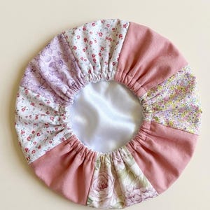 Anti-kroes slaapmuts in satijnen patchworkstijl, duurzaam haaraccessoire, zero waste