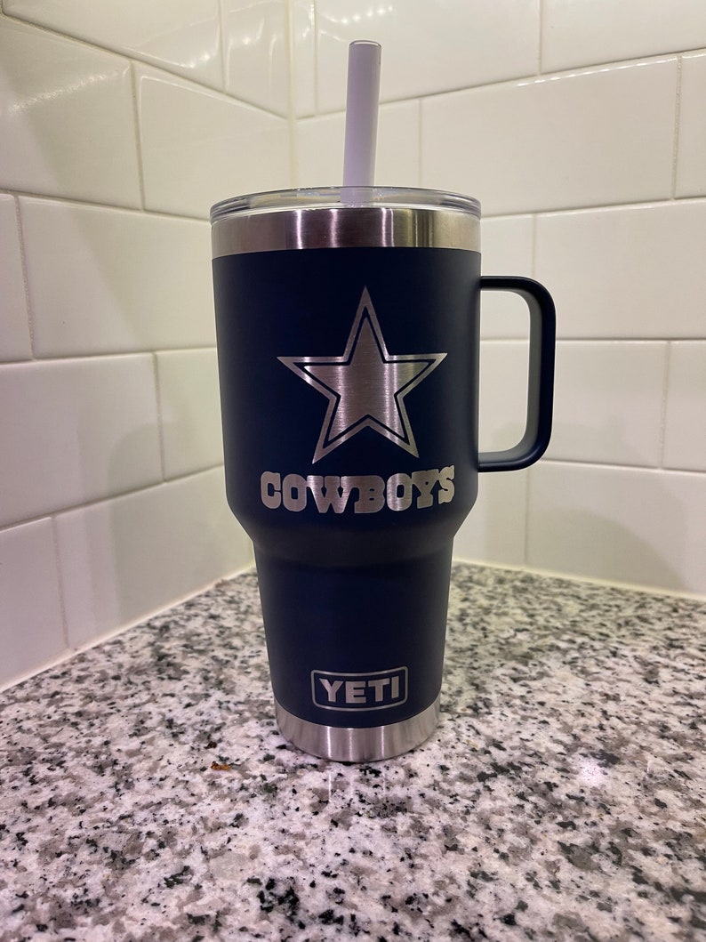 Dallas Cowboys Etched Yeti, Cowboys Cup, Engraved Yeti, 35oz Yeti
