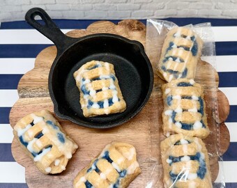 Blueberry Cheesecake Streusel Wax Melts. Highly Scented Soy Wax.