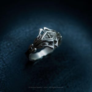 Carestia: incantevole anello elfico in argento sterling, gioielli fantasy gotici per gli appassionati di misticismo