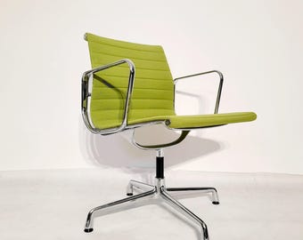 EA 108 Aluminium Chair von Charles & Ray Eames für Vitra | Vintage Mid-Century Modern Drehbarer Bürostuhl