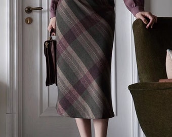 High Quality Wool Pencil  skirt  In Green Multi Color Kinsley Midi Skirt
