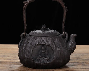 Handmade Rustic Japanese Cast Iron Kettle in All-Black - Artisanal Craftsmanship