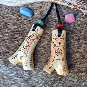 Sami shaman wooden necklace, Drumming shaman in woods, Y-shaped, Spiritual charm, Made of Yew