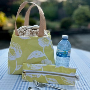 Oilcloth lunch bag with drawstring: custom order