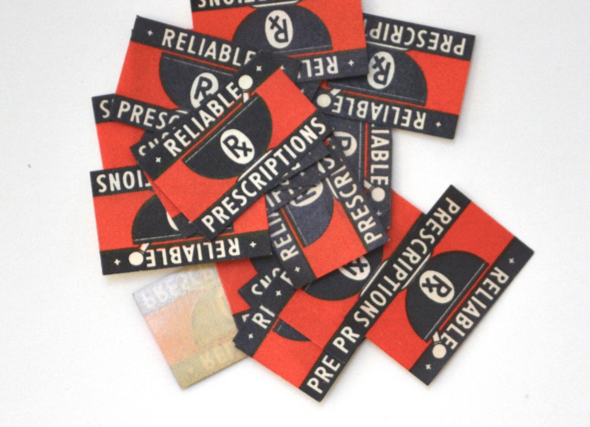 ヴィンテージ　ファーマシーラベル　3種　ラスト Set of 3 Vintage Pharmacy Labels - Reliable Prescription - Junk