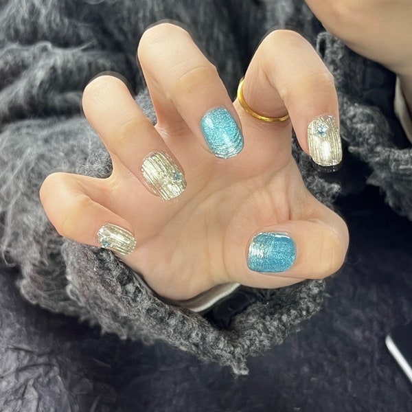 Blue Buccellati Short Press On Nails/ Silver shinning Press On nails short