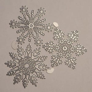 3 Snowflakes Metal Cutting Die Metal Cutting Die Card Making Scrapbooking Holiday Greeting Cards Paper Piercing Winter Snowman Christmas