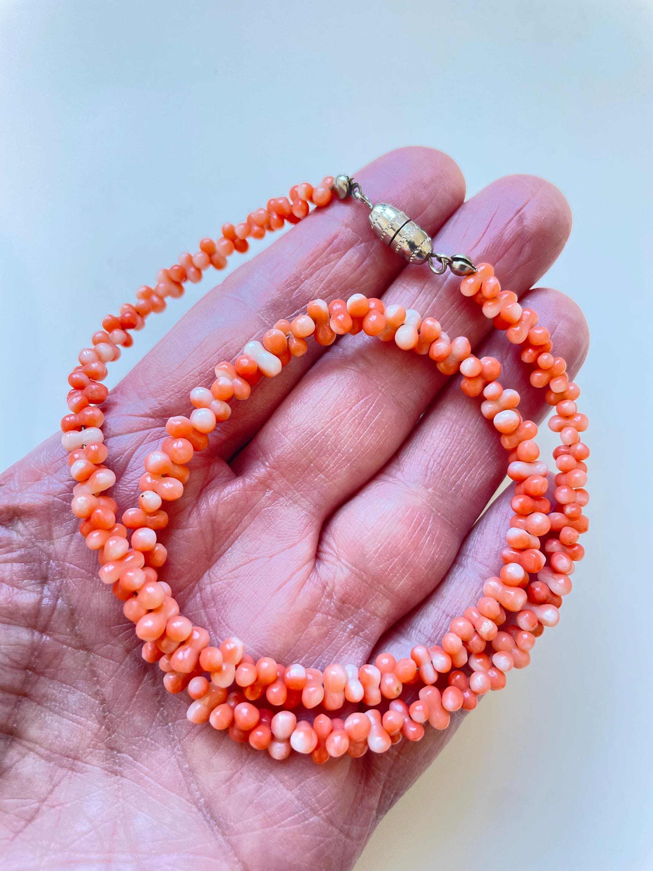 Coral ロングホーン ビンテージ　コーラル Vintage Momo Coral Dog Bone Bead Necklace, Japan-taiwan Craft