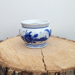Vintage Beautiful Blue And White Porcelain Chinese Planter