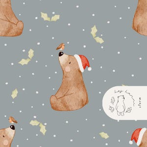 Puede incluir: Patrón de acuarela repetido con osos marrones con gorros de Papá Noel, con pequeños pájaros posados en sus narices. Los osos están sobre un fondo gris con hojas de acebo y puntos blancos. El diseño tiene un aspecto caprichoso y festivo.