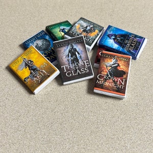 Throne of Glass Mini Books