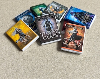 Throne of Glass Mini Books