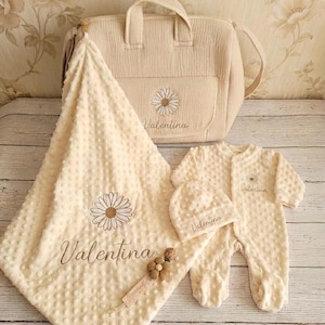 Personalized "Valentina" Baby Gift Set - Daisy Embroidery - Minky Blanket, Pyjamas, Baby Health Record Book, Fabric Pacifier Clip
