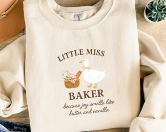 Silly Goose Baker Sweatshirt, Baking Sweater, Baker Sweatshirt, Baking Gift, Baking Shirt, Baking Lover Gift, Gift For Mom, Baker Gift