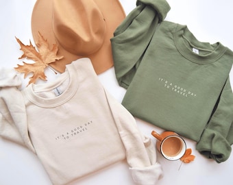 Travel Sweatshirt, Travel Sweater, Traveler Sweatshirt, Gift For Traveler, Vacation Sweatshirt, Travel Lover Gift, Travel Shirt
