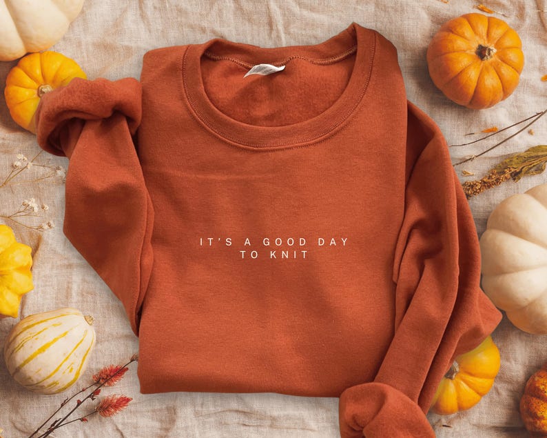 Sudadera de punto, sudadera "Es un buen día para tejer", suéter para amantes del tejido, regalo para tejedores, camisa de punto, regalo para amantes del tejido Texas Orange