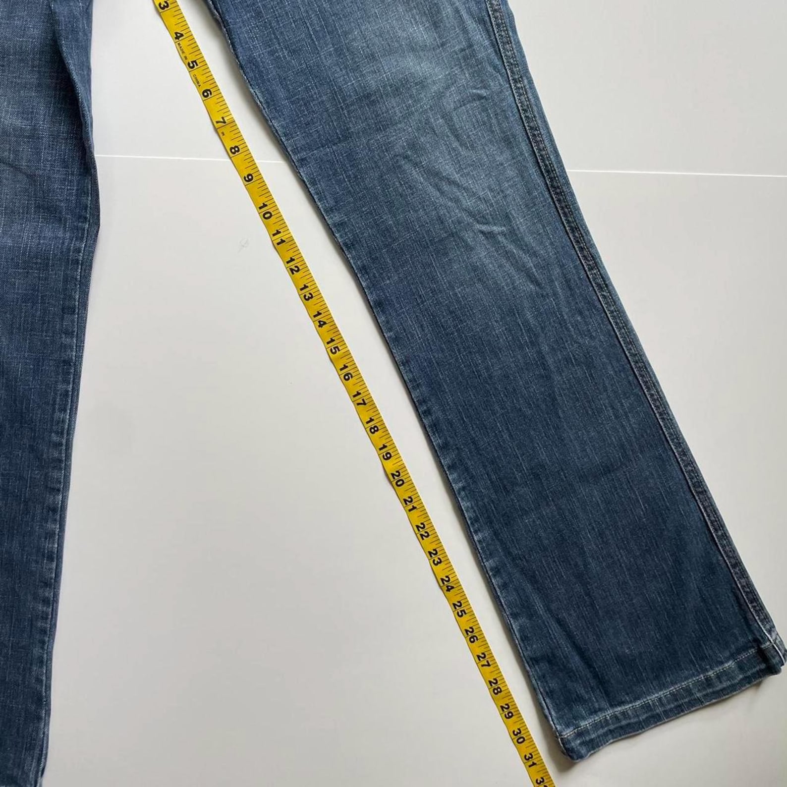 Y2K GUESS Mid Rise Bootcut Jeans (S)