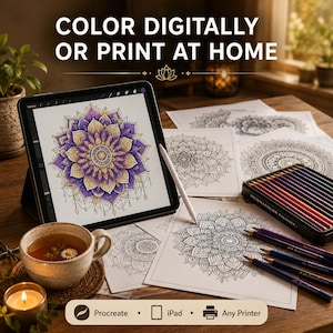 Puede incluir: Una configuraci&oacute;n de arte digital con una tableta que muestra un vibrante dise&ntilde;o de mandala coloreado en p&uacute;rpura y dorado. El texto dice &laquo; COLOREA DIGITALMENTE O IMPRIME EN CASA &raquo;. Tambi&eacute;n se ven l&aacute;pices de colores y p&aacute;ginas para colorear mandalas impresas.