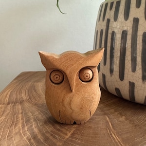 Vintage Wooden Owl, MCM Vintage Owl,  Hand Carved Wooden Owl Décor, Cute Rustic Wood Owl Figurine, Owl Lovers Gift