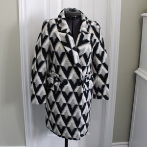 Vintage women&#39;s Sonisec geometric pea coat, size XS to S