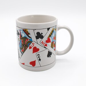 Taza temática de naipes vintage de la década de 1980