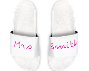 Customizable Bombshell Bride Bachelorette Slides/Sandals | Bachelorette Party Gift/Favor | Multiple Shoe Sizes