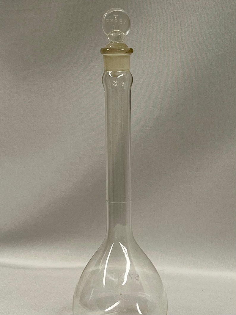 Vintage Pyrex 100 Ml Volumetric Flask Laboratory Glass With Stopper Etsy