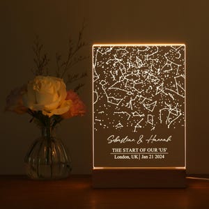 Lámpara de noche con mapa estelar personalizado, lámpara de constelación personalizada, cielo nocturno celestial por fecha, regalo de compromiso único para él y para ella